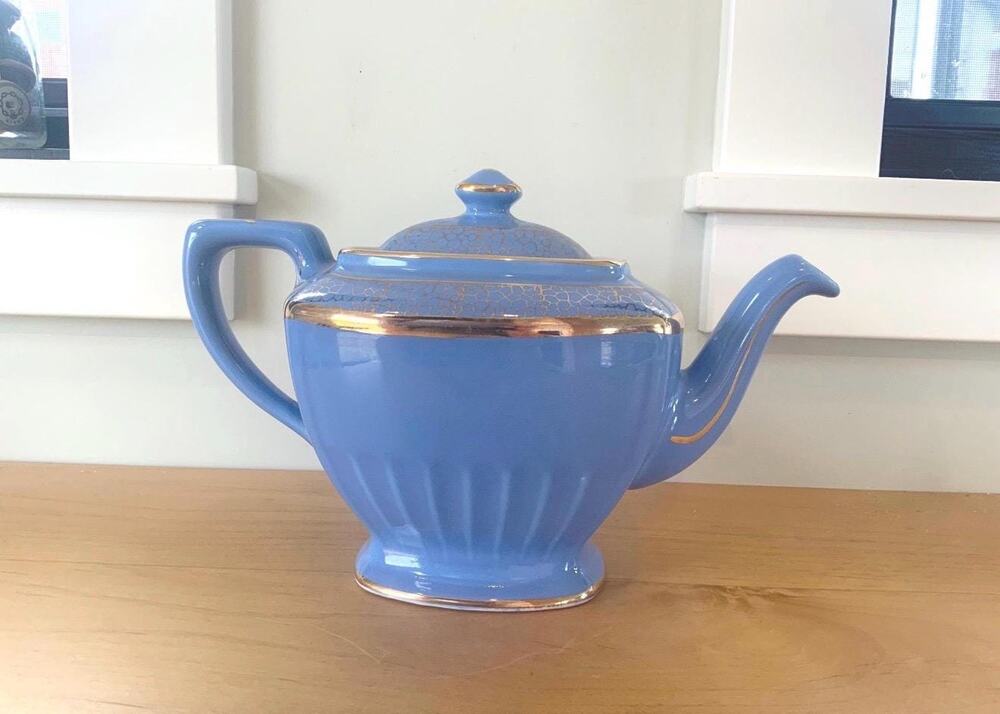 PV07186 Vintage Hall China Hollywood Teapot Rare 0106 BLUE & GOLD WEB